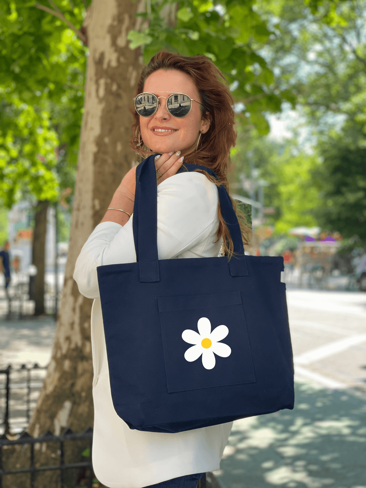 Midi Everything Bag - White/Yellow Daisy - Quilted Koala