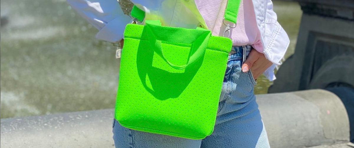 NEOPRENE MIDI TOWN BAGS.