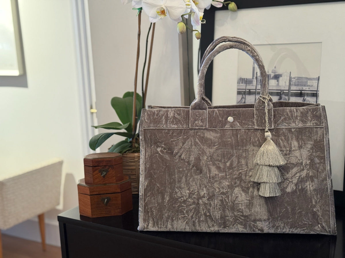 Cyber Offer: East West Bag + FREE Tassel