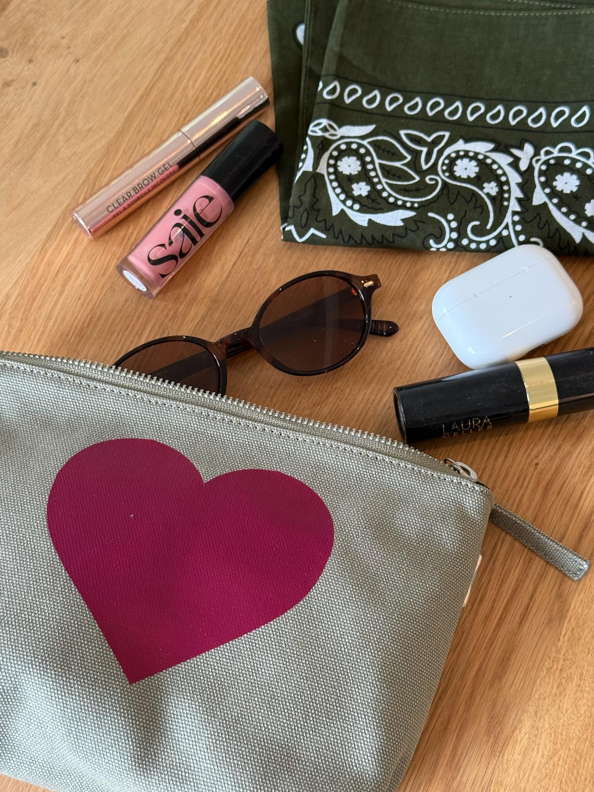 Olive Makeup Bag: Wine Heart - Quilted Koala