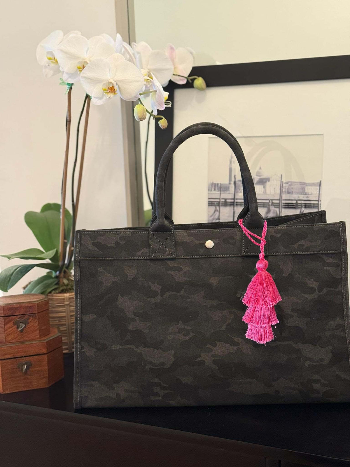 Black Camo East West Bag + FREE Pink Tassel - Quilted Koala