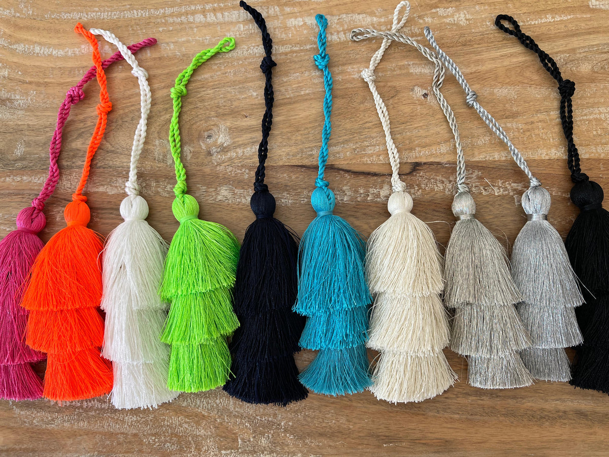 KOALA TASSEL - BLACK - Quilted Koala